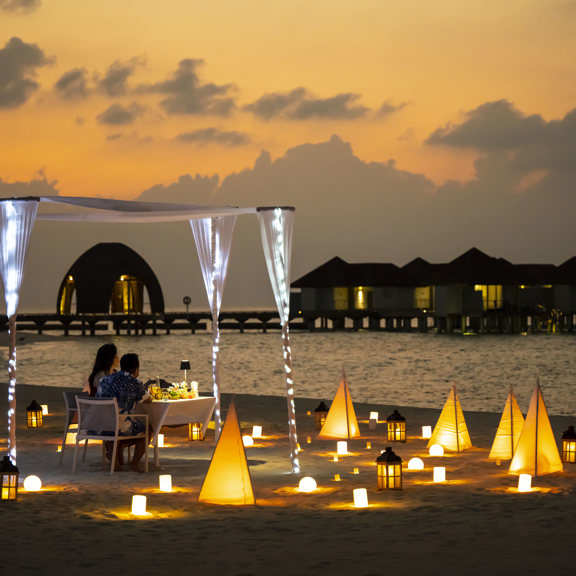 Best Beaches for Viewing Romantic Sunsets | Outrigger Resorts