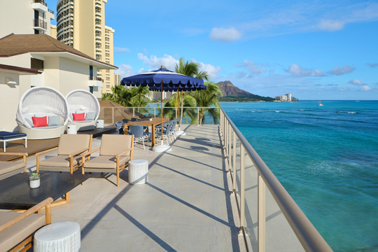 Restaurant, and bar at the Outrigger Reef Waikiki Beach Resort (Nikko  Alliance Hotels) in Hawaii