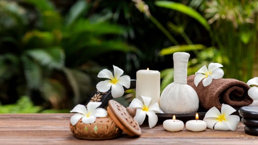 Thai massage herbal compress